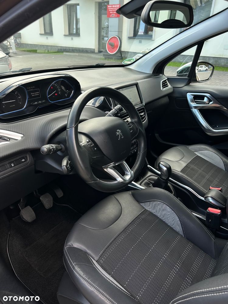 Peugeot 2008 1.2 VTi Allure - 17
