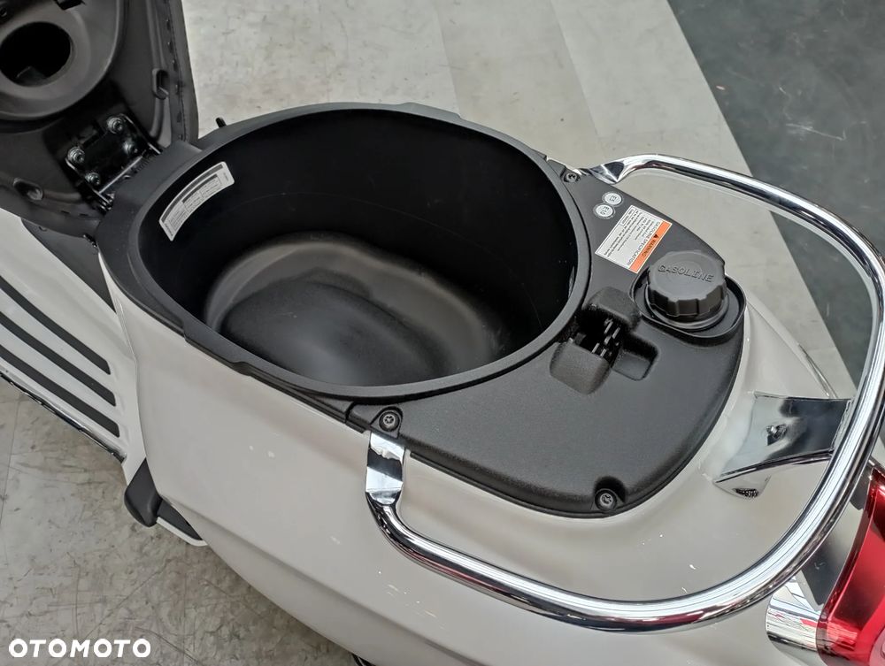 Vespa Primavera - 17