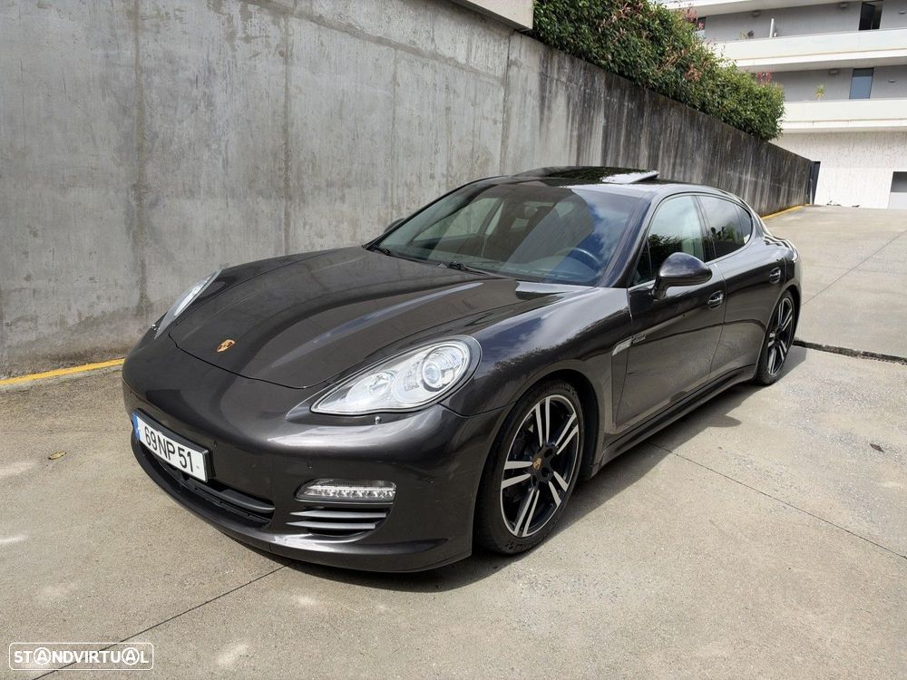 Porsche Panamera Platinum Edition - 1