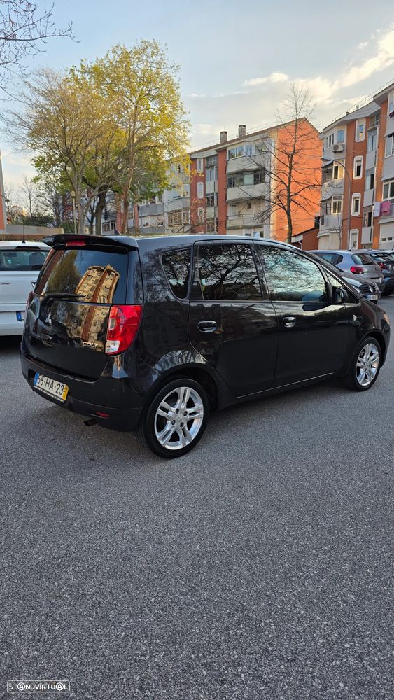 Mitsubishi Colt - 3
