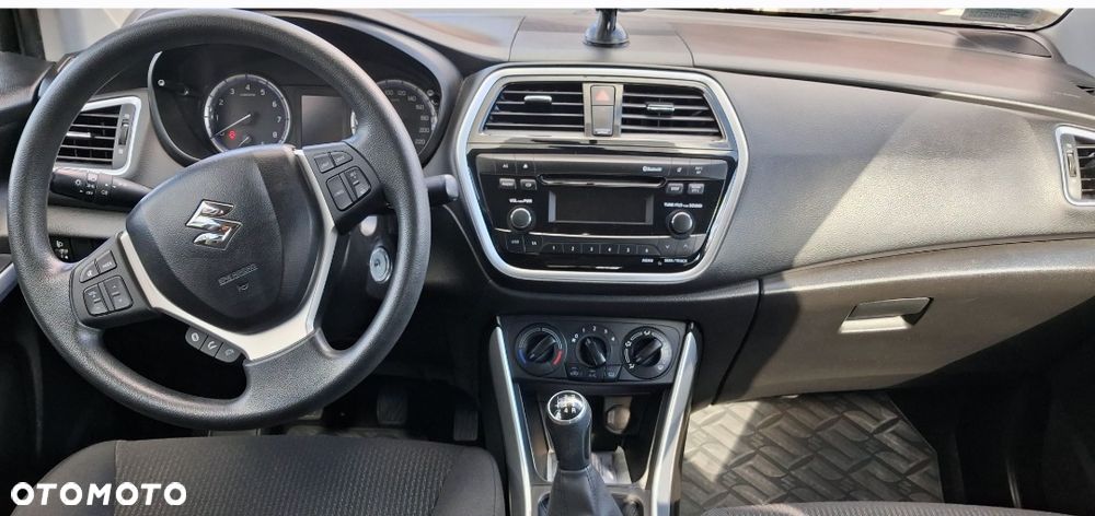 Suzuki SX4 S-Cross - 10