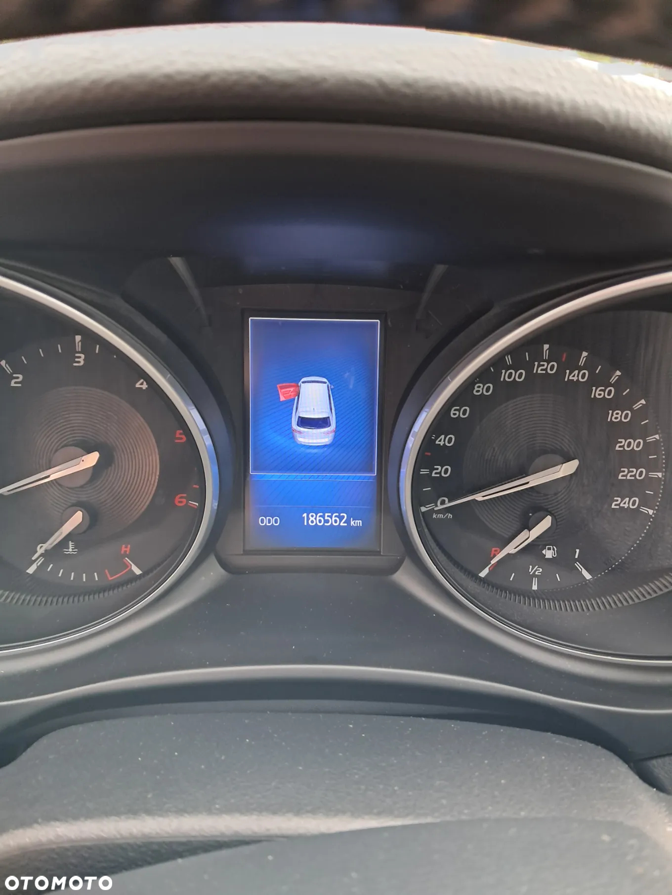 Toyota Avensis 2.0 D-4D Premium - 12