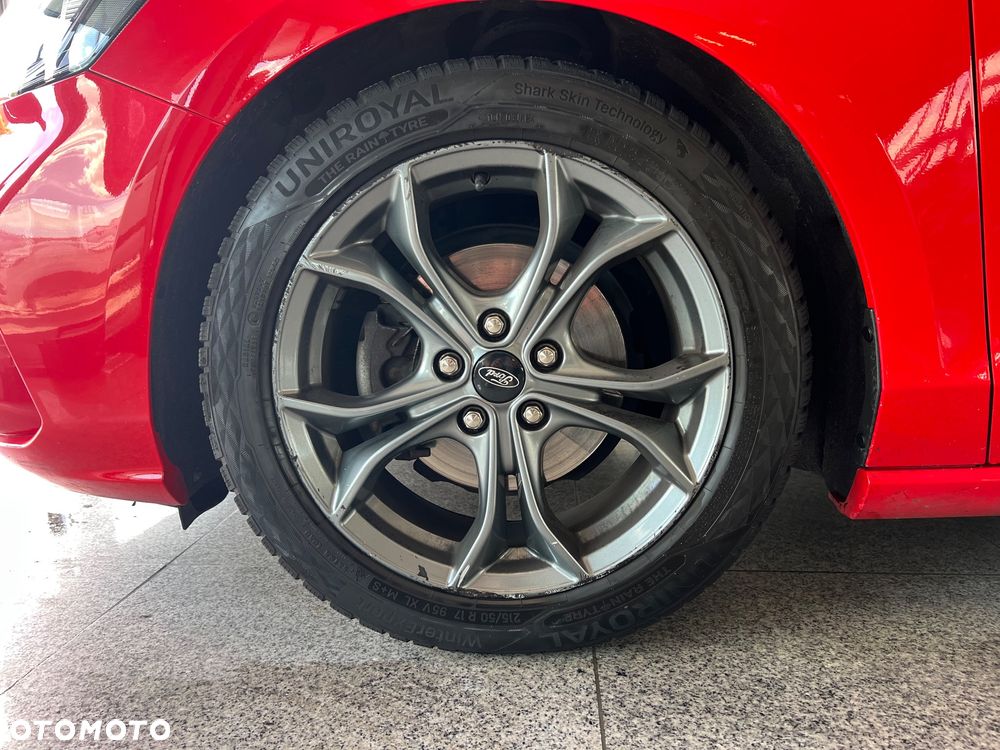 Ford Focus 1.5 EcoBoost ST-Line - 8