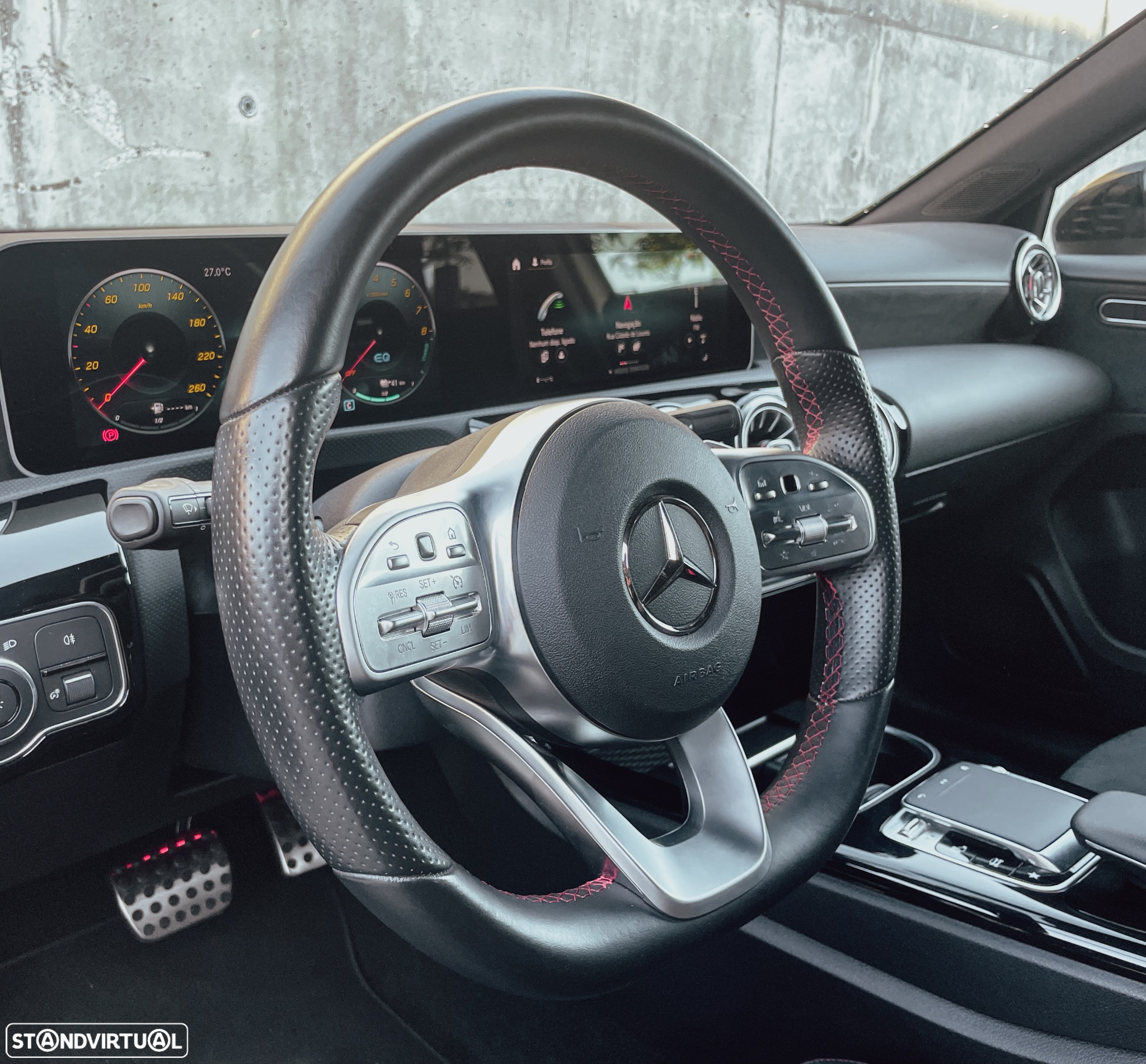 Mercedes-Benz A 250 e AMG Line - 16
