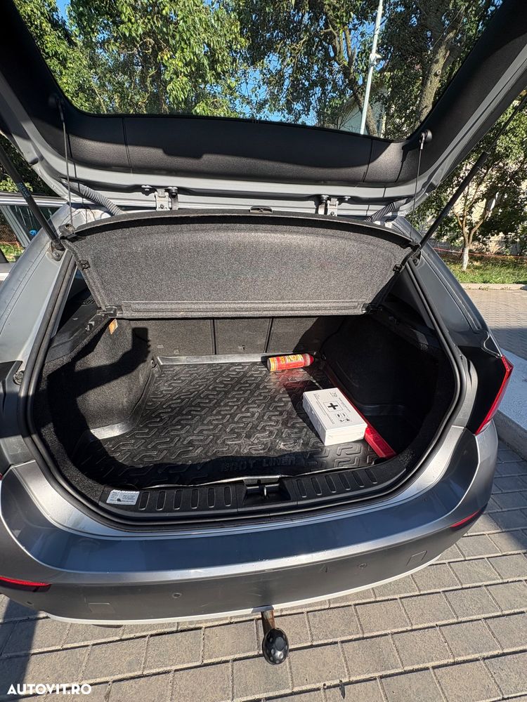 BMW X1 2010 — imagine 17