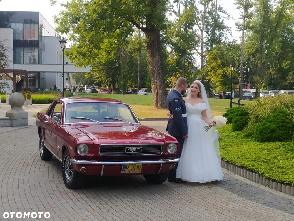 Ford Mustang - 18