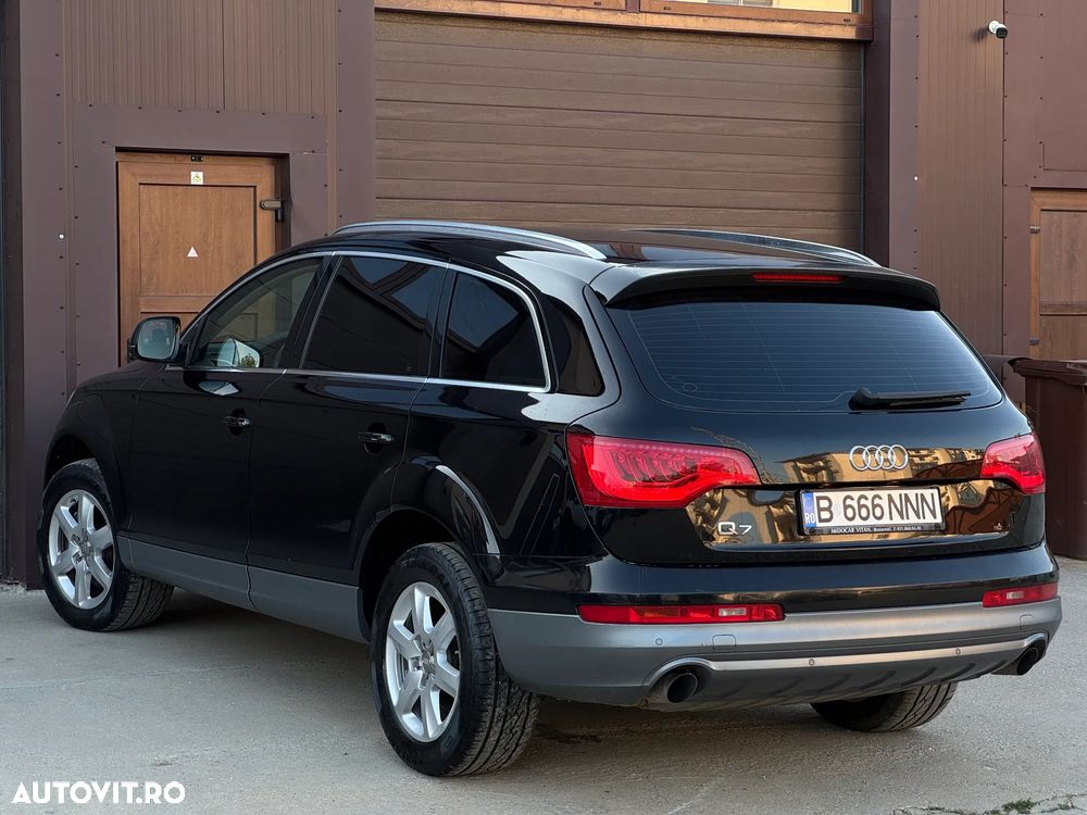 Audi Q7 - 10