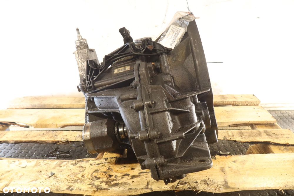 SKRZYNIA BIEGÓW 6 BIEGOWA LAGUNA III LIFT 2.0DCI - 3