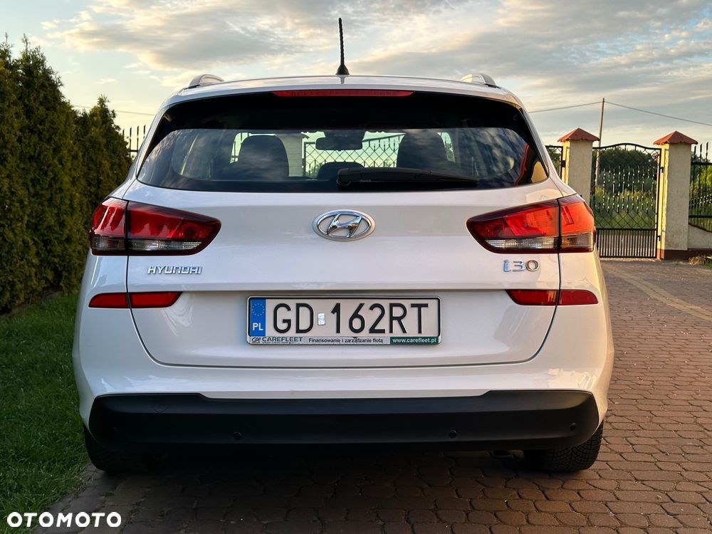 Hyundai i30 1.4 Classic + - 9
