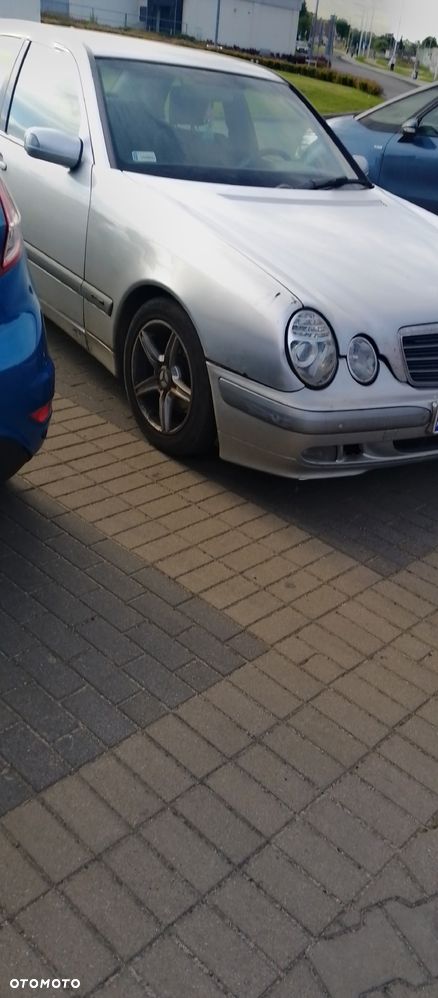 Mercedes-Benz Klasa E - 2