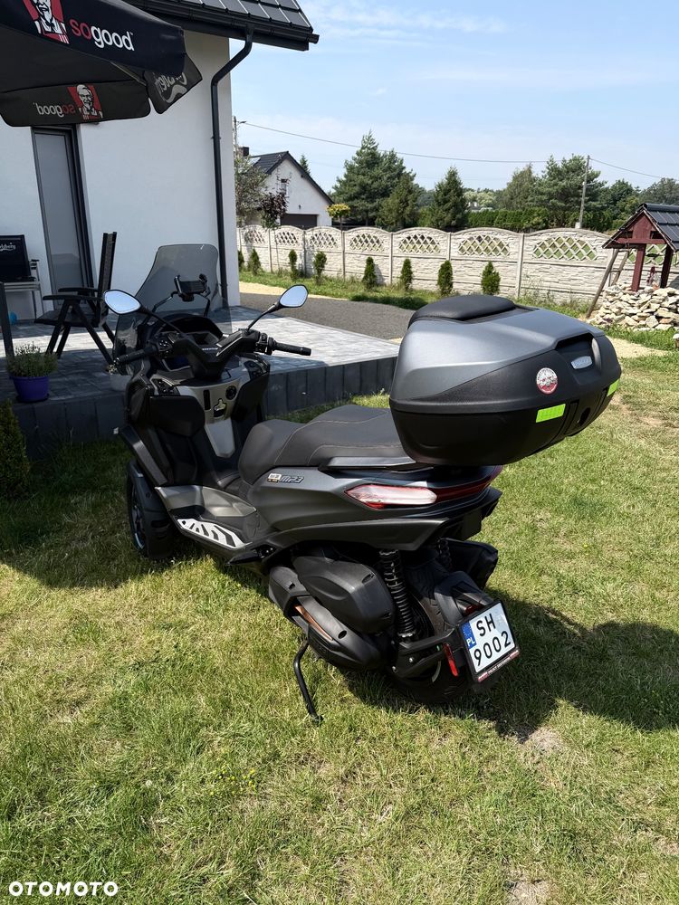 Piaggio MP-3 - 12