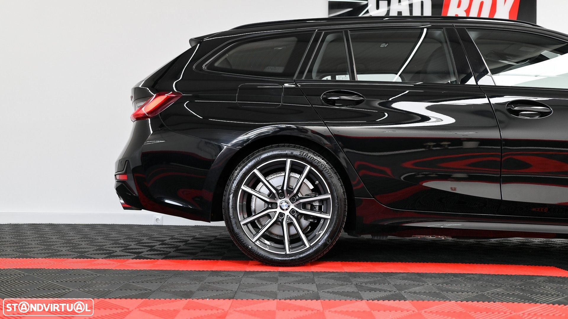 BMW 330 e Touring Line Sport Auto - 16