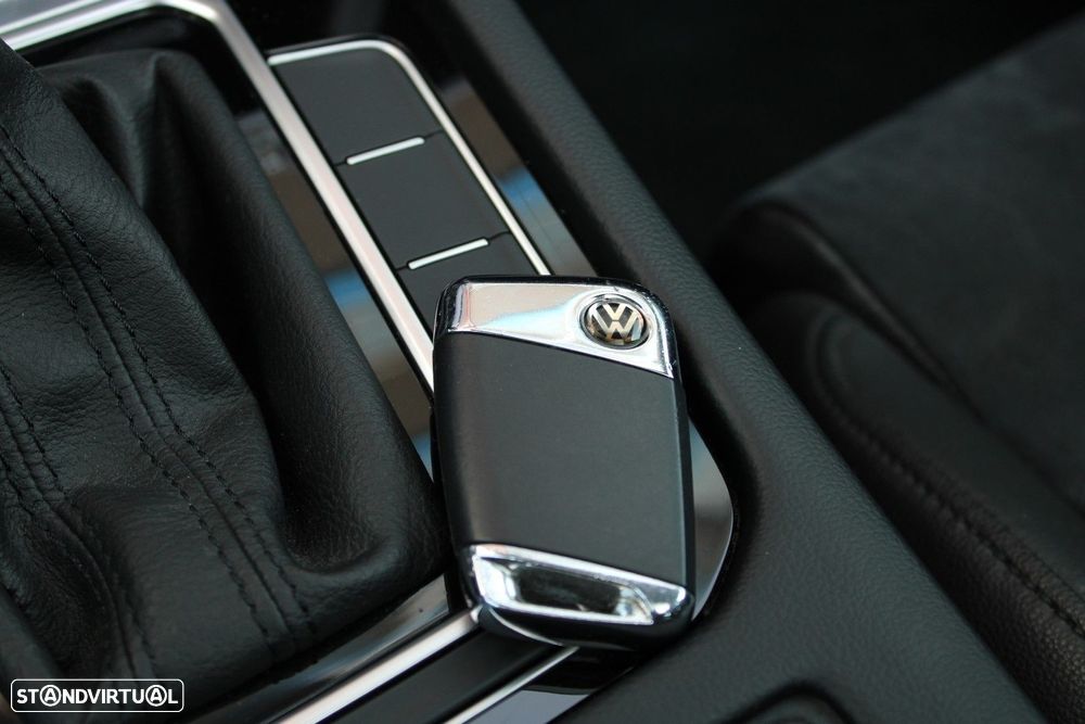 VW Passat Variant 1.6 TDI Highline DSG - 41