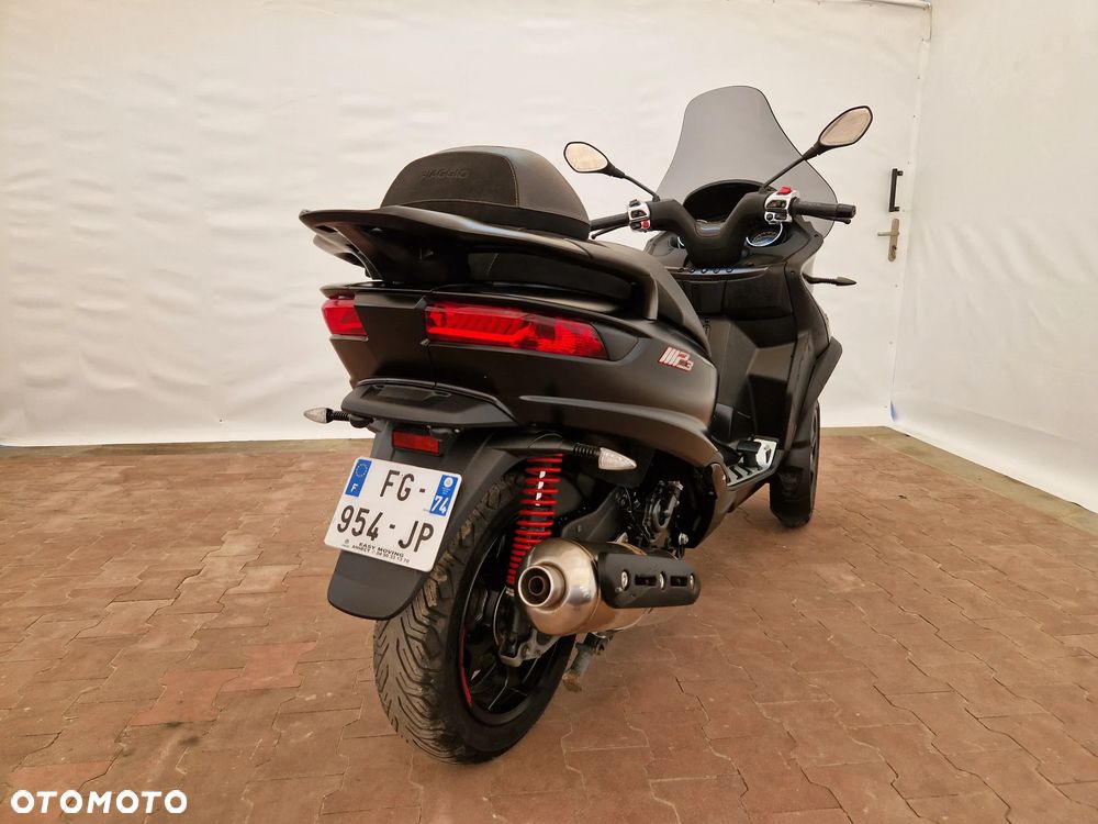 Piaggio MP-3 - 9