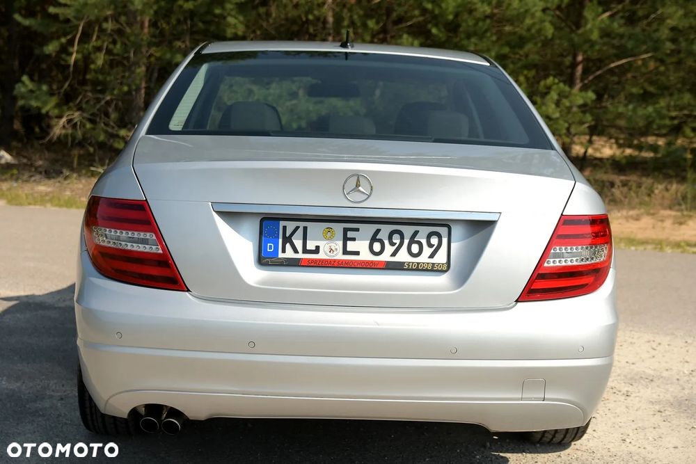 Mercedes-Benz Klasa C 180 CGI Automatik BlueEFFICIENCY Elegance - 7