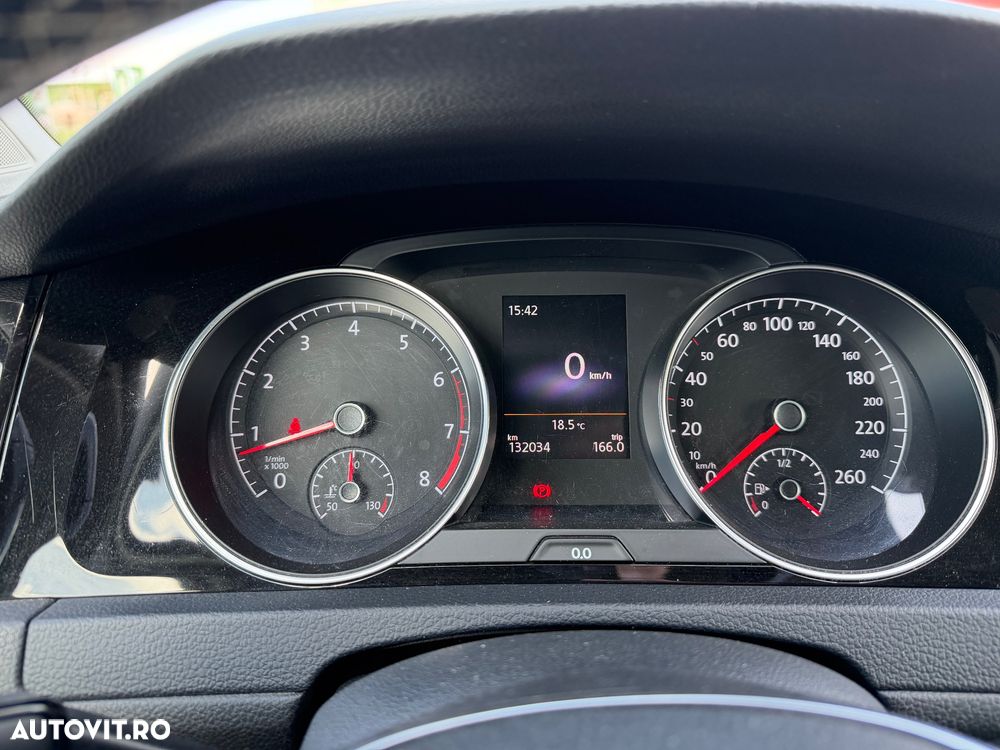 Volkswagen Golf - 12