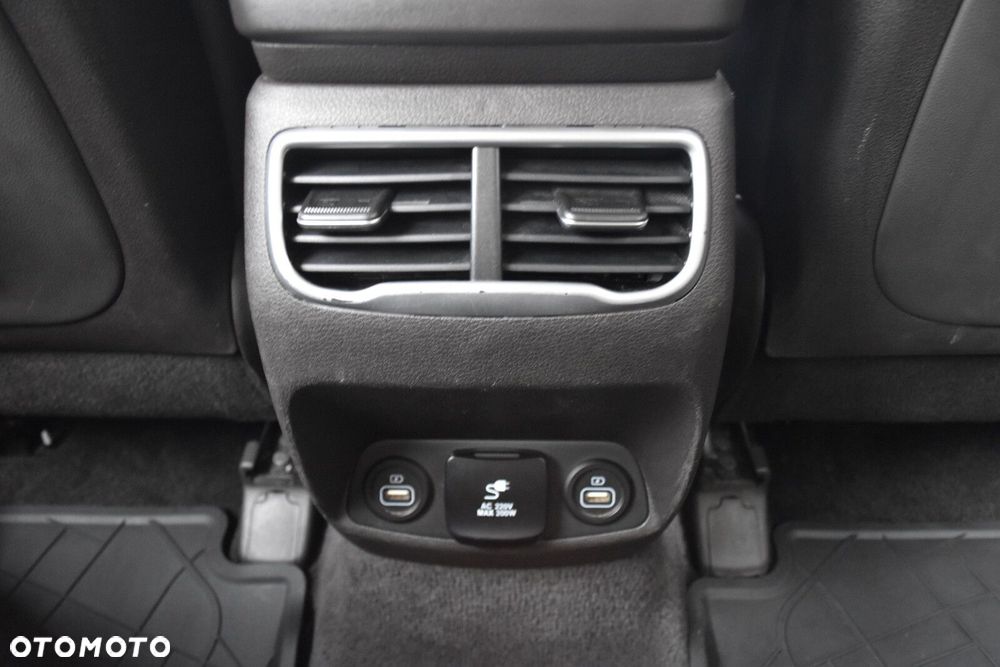 Hyundai Santa Fe - 32