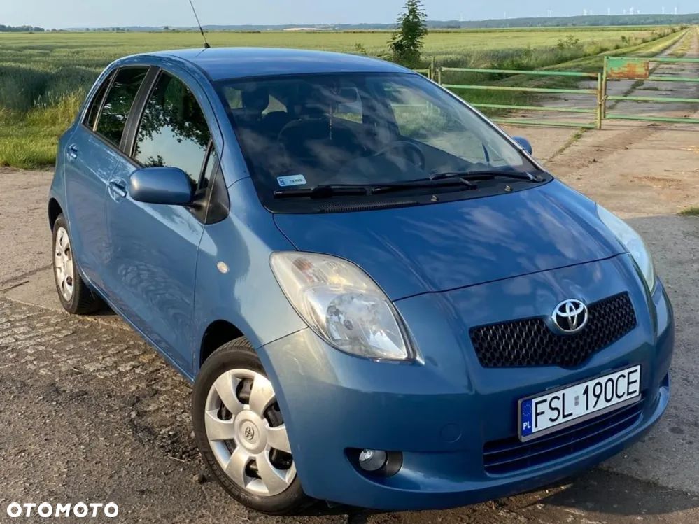 Toyota Yaris - 1