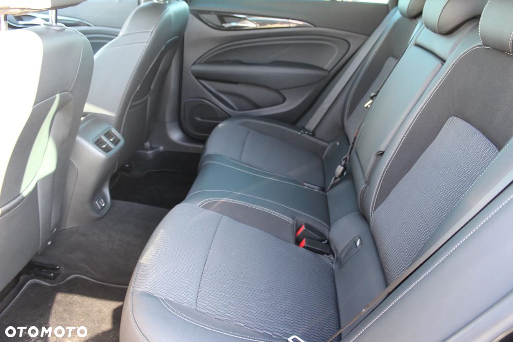 Opel Insignia Sports Tourer 2.0 Diesel Exclusive - 10