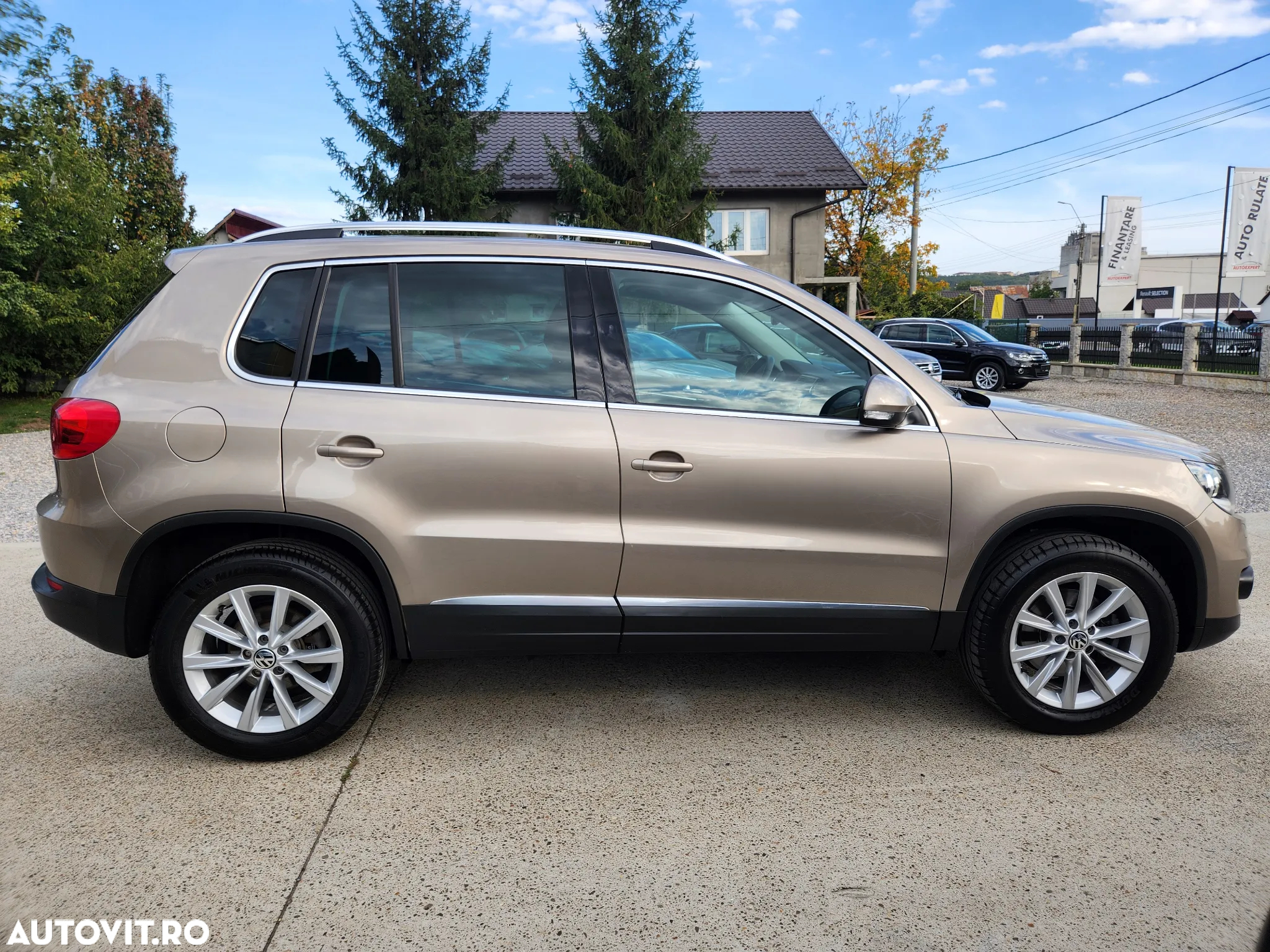 Volkswagen Tiguan 2.0 TDI DPF 4Motion BlueMotion Technology DSG Sport & Style - 5