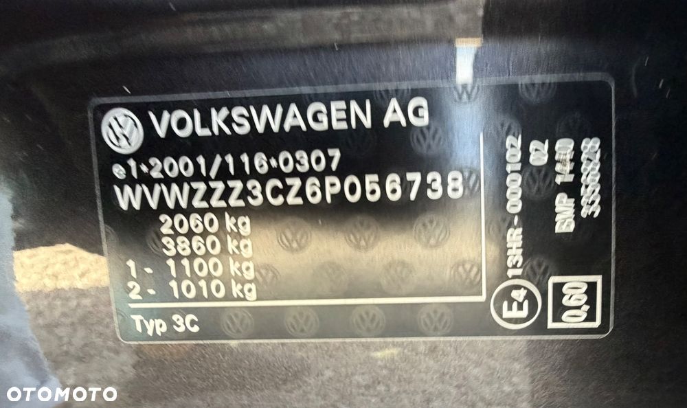 Volkswagen Passat 2.0 TDI DPF Highline - 12