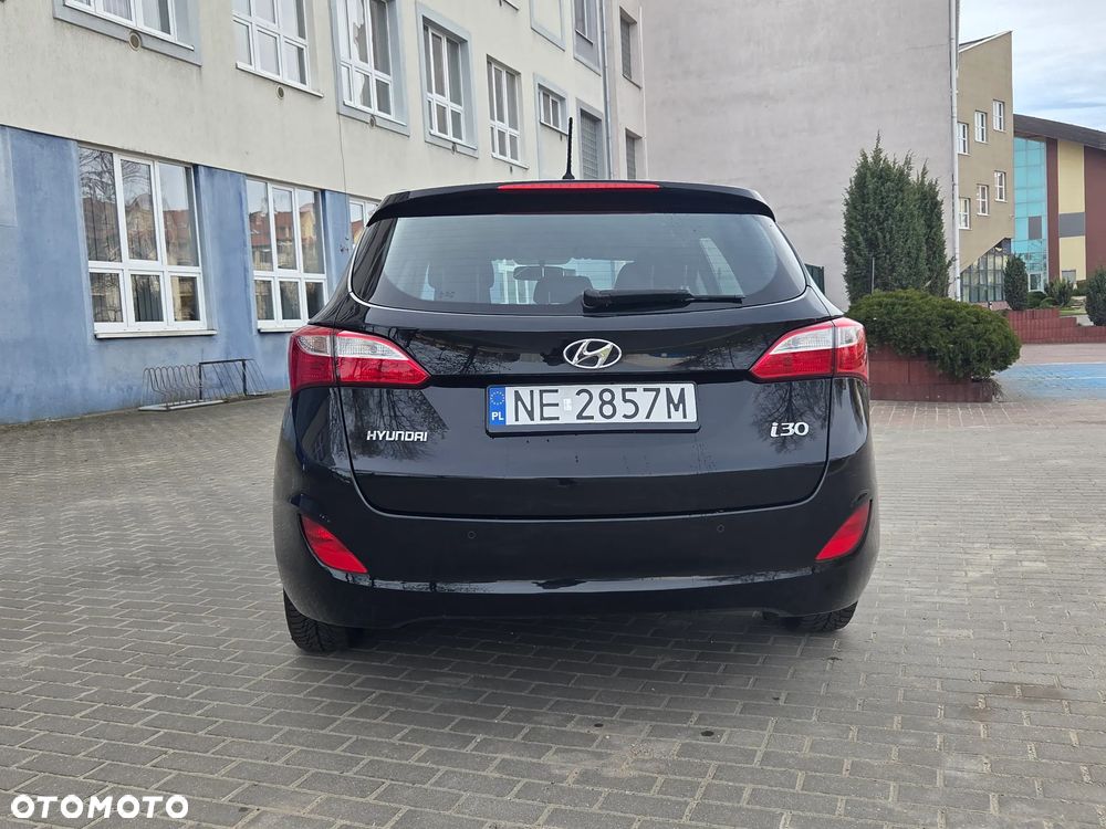 Hyundai i30 blue Kombi 1.6 CRDi Style - 11