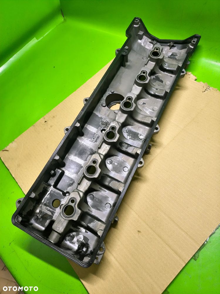 Pokrywa zaworów dekiel w220 w211 3.2 CDI R6 613 648 - 4