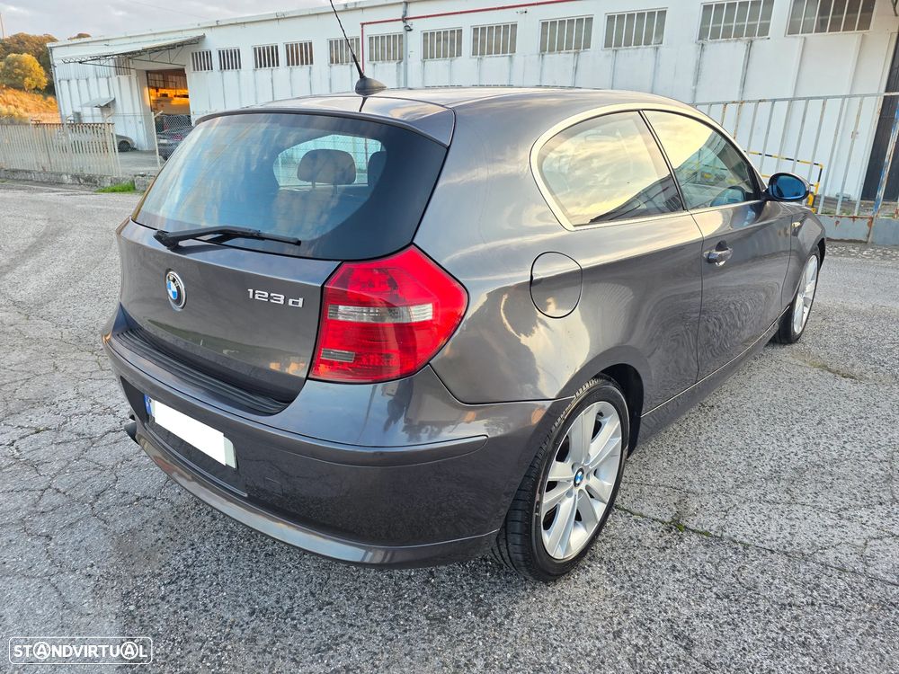 BMW 123 d DPF Edition Sport - 3