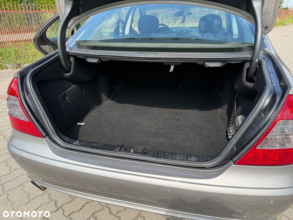 Mercedes-Benz Klasa E 280 CDI 4-Matic Classic - 20