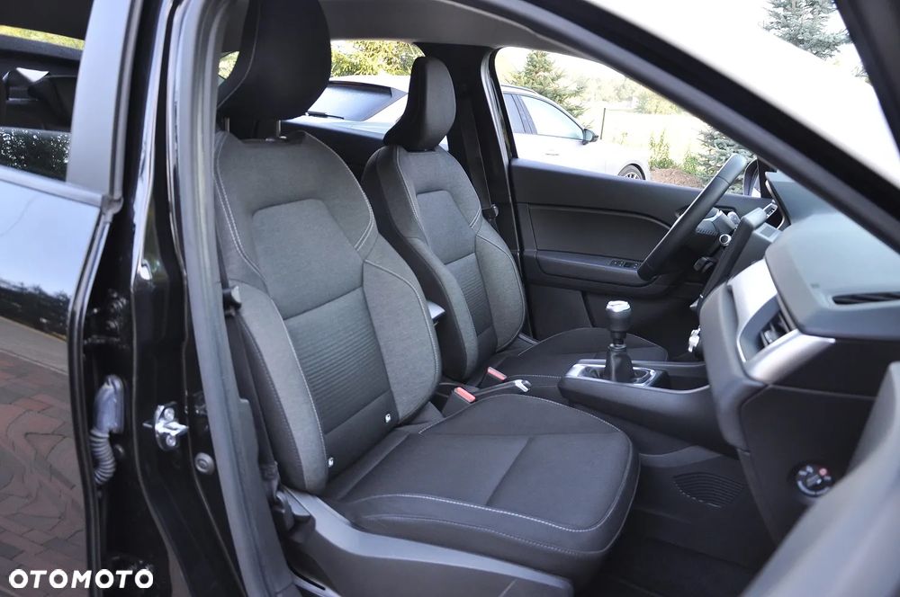 Renault Captur - 22