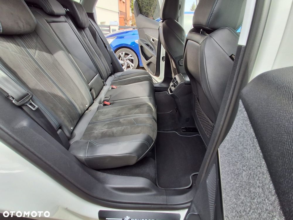 Peugeot 3008 PureTech 180 Stop & Start GPF EAT8 Crossway - 21