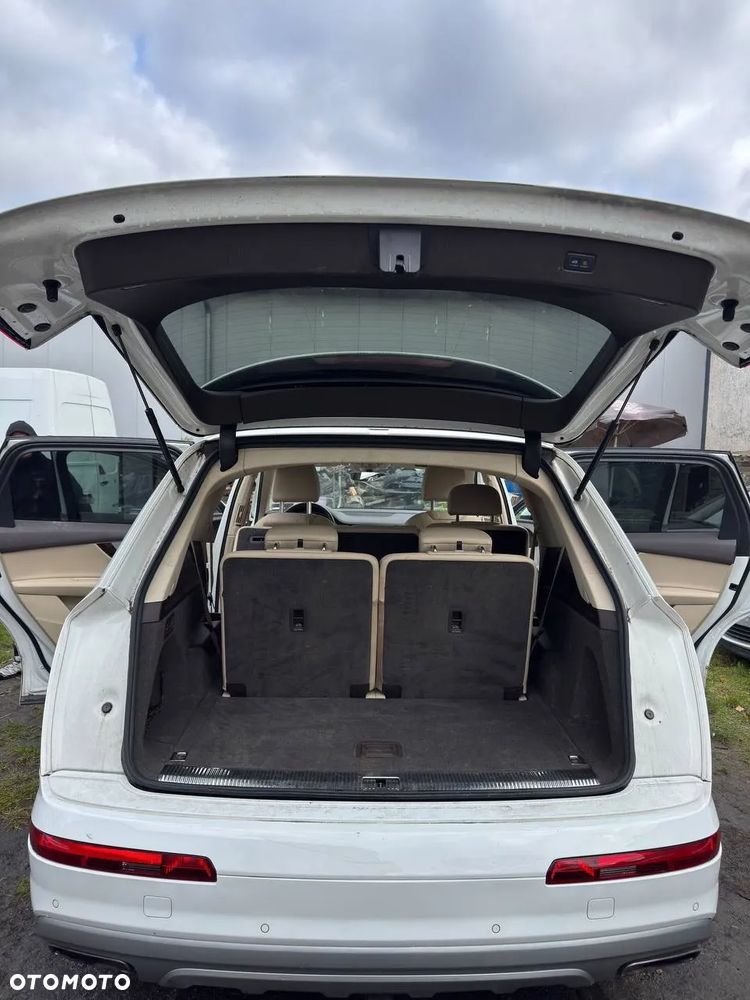 Audi Q7 - 7