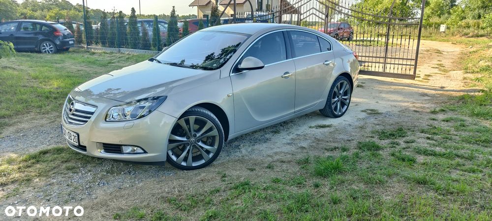 Opel Insignia 2.0 T Cosmo - 1