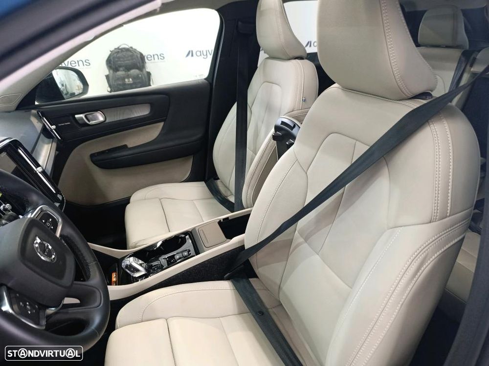 Volvo XC 40 2.0 B3 Plus Dark - 6