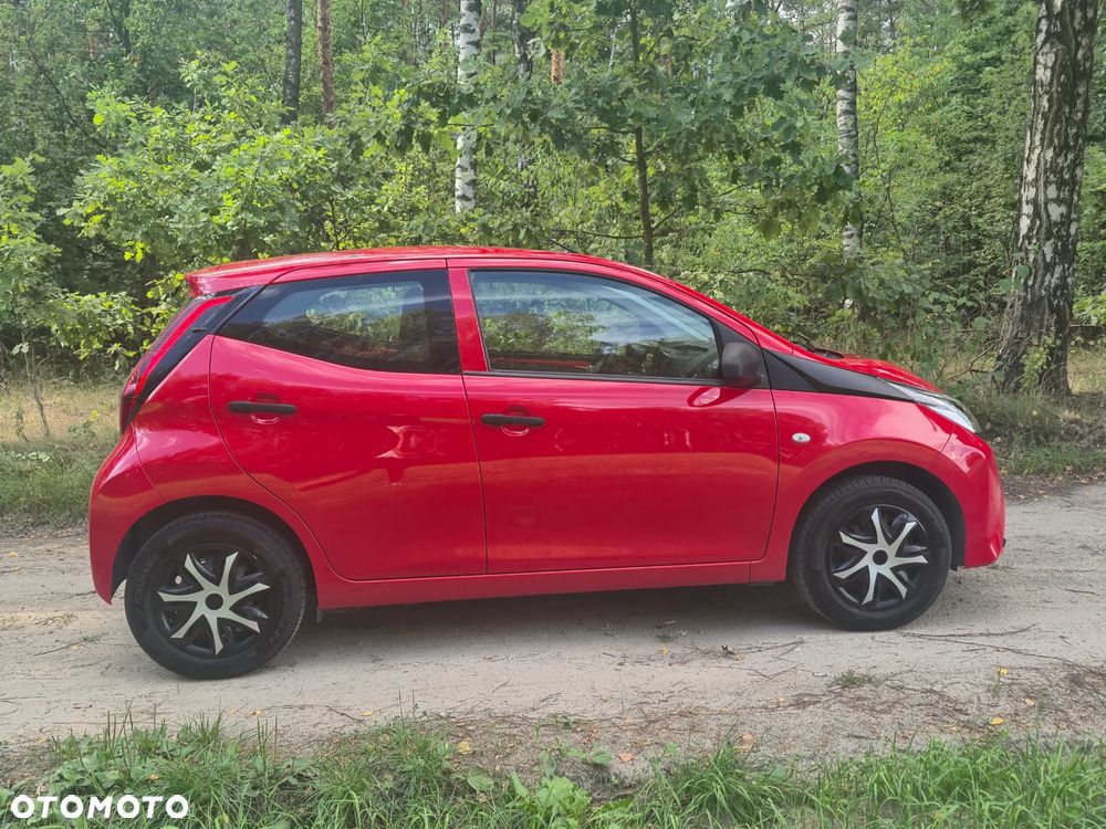 Toyota Aygo x-play - 6