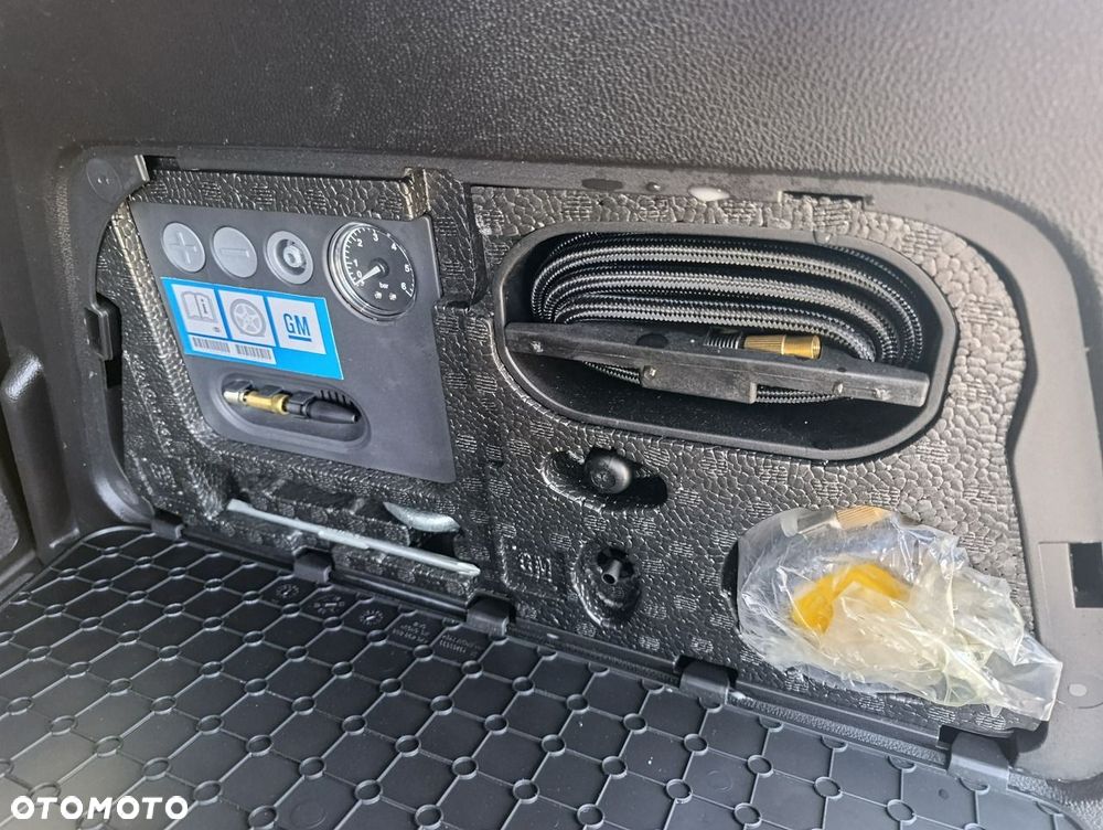 Opel Meriva - 23