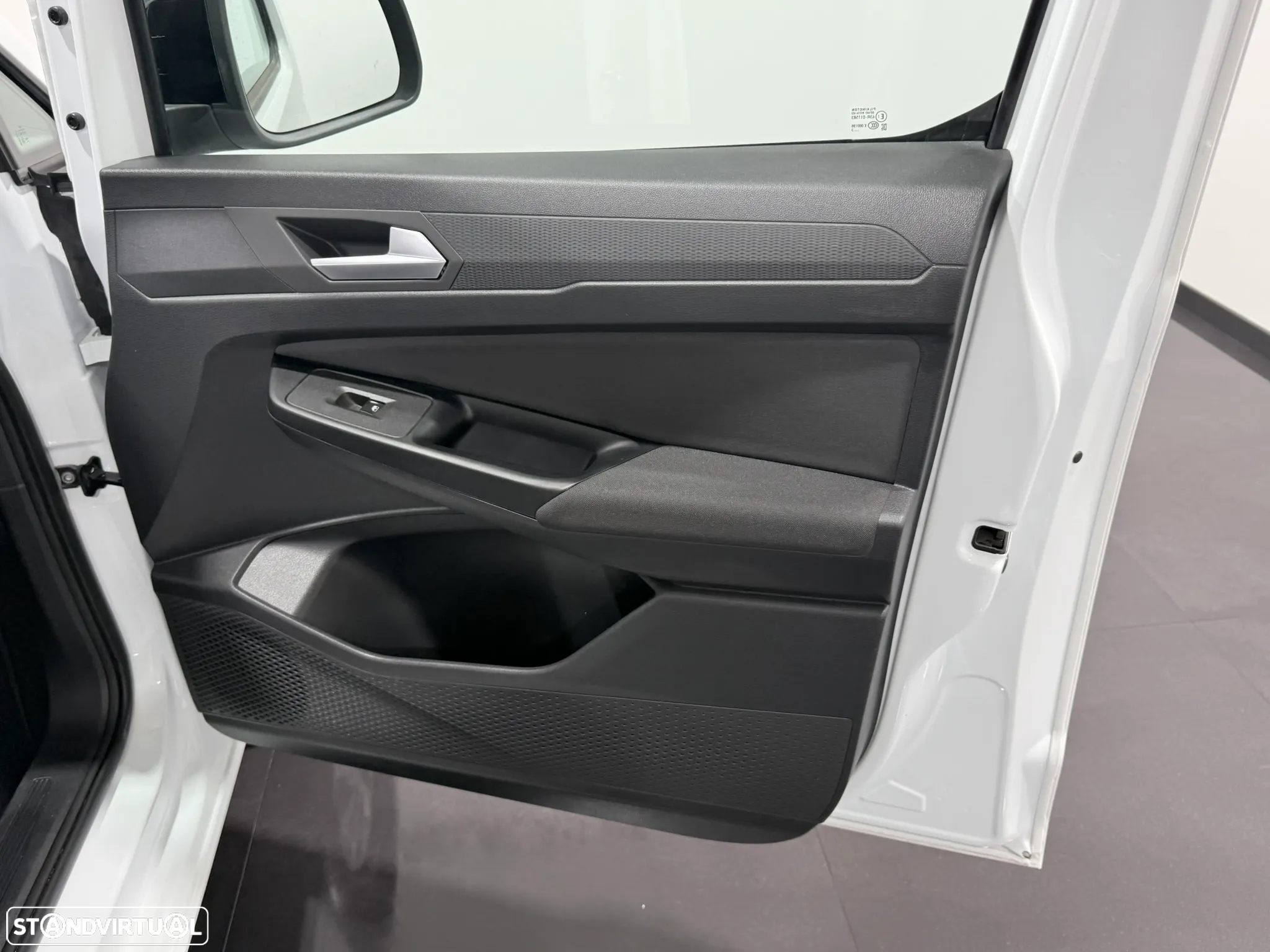 Ford Tourneo Connect 2.0 TDCi Titanium - 42