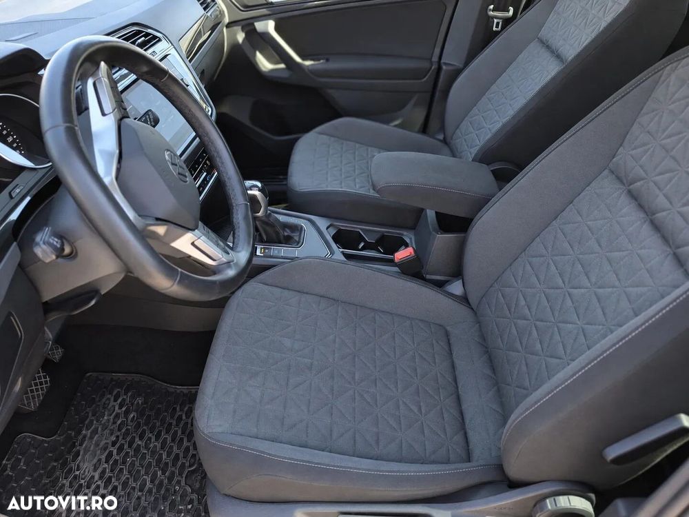 Volkswagen Tiguan - 22
