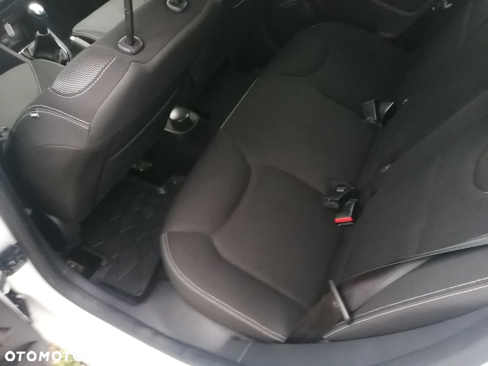 Renault Clio - 16