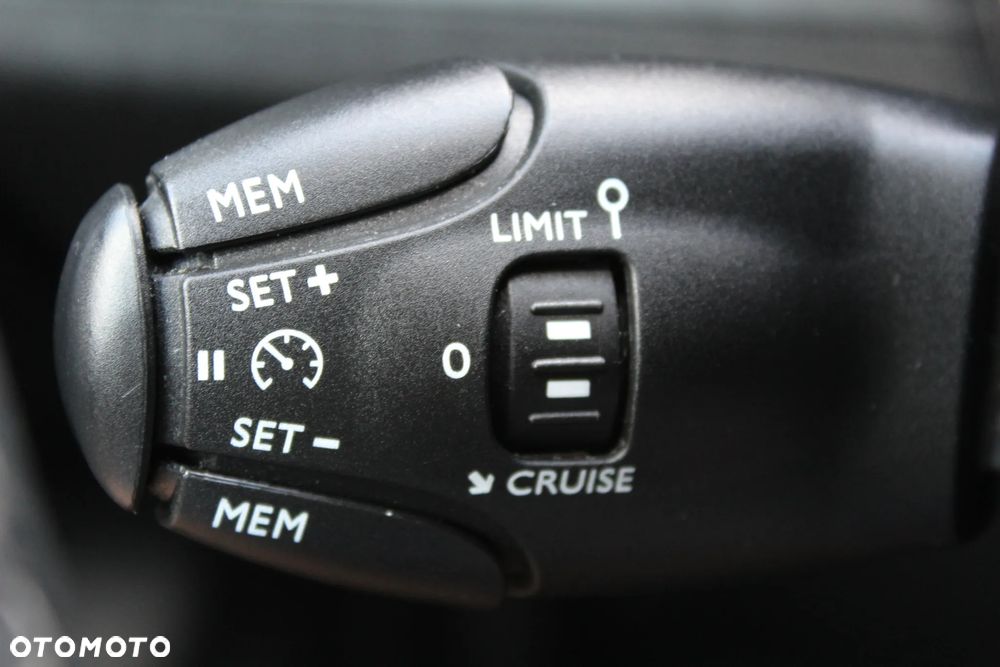 Peugeot 3008 BlueHDi 120 Stop & Start Allure - 19