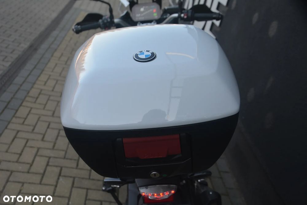 BMW XR - 27