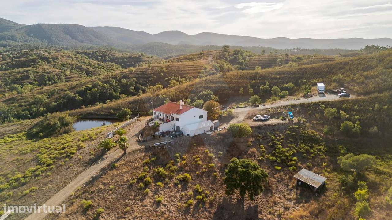 Moradia, 215 m², Sabóia - Grande imagem: 2/35