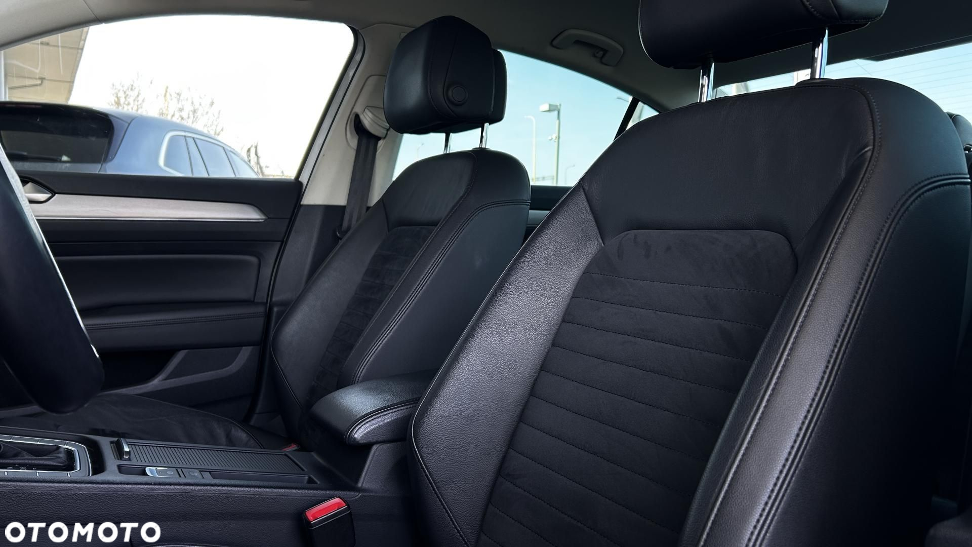Volkswagen Passat - 11