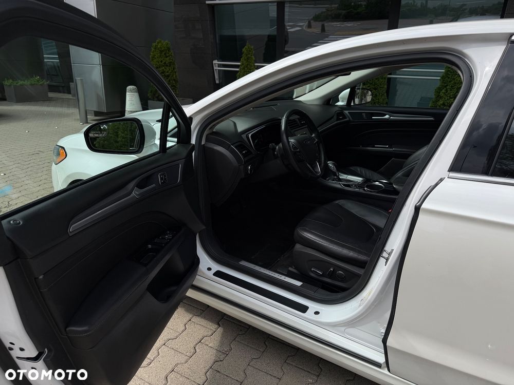 Ford Fusion - 5
