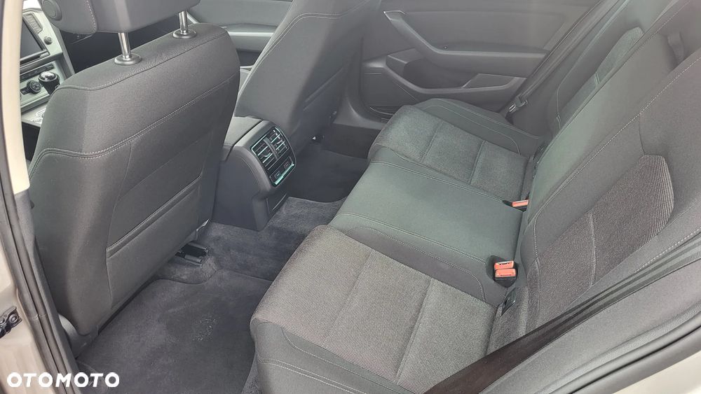 Volkswagen Passat 1.8 TSI BMT Comfortline - 19