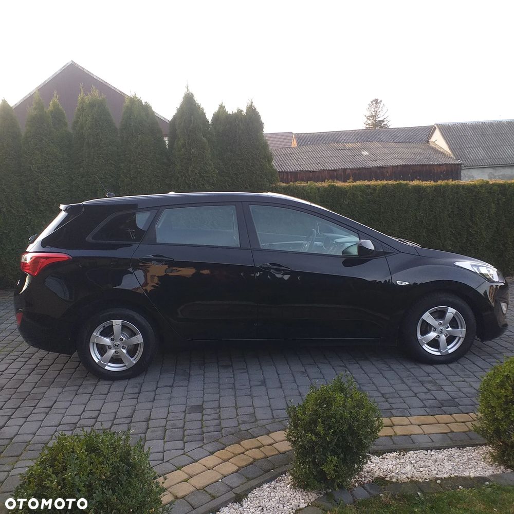 Hyundai i30 1.4 Intro Edition - 9