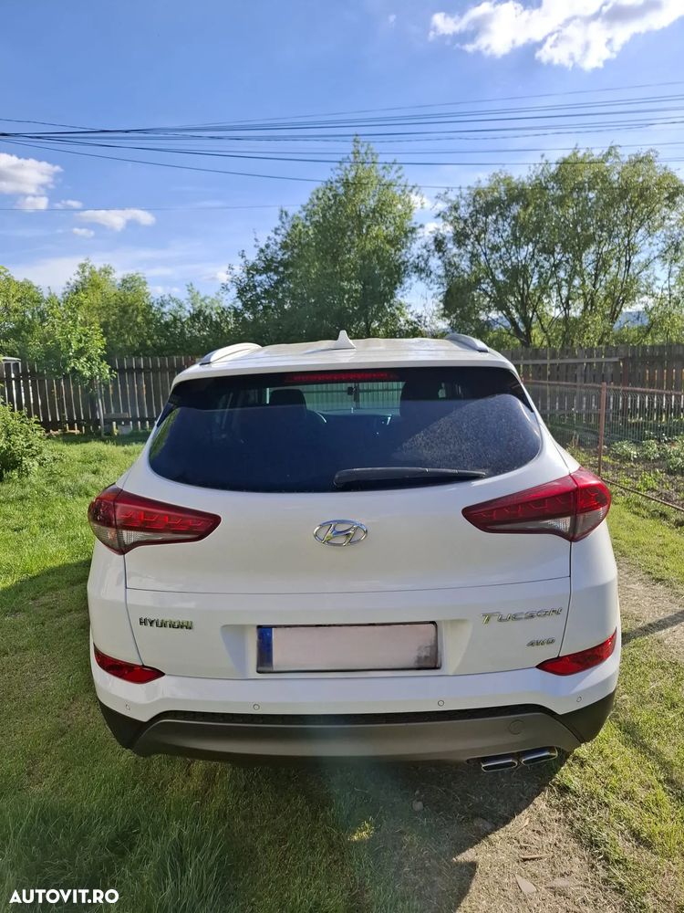 Hyundai Tucson 2.0 CRDI 4WD 6AT Premium+ - 16