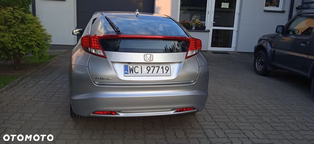 Honda Civic 1.4 i-VTEC Sport - 4
