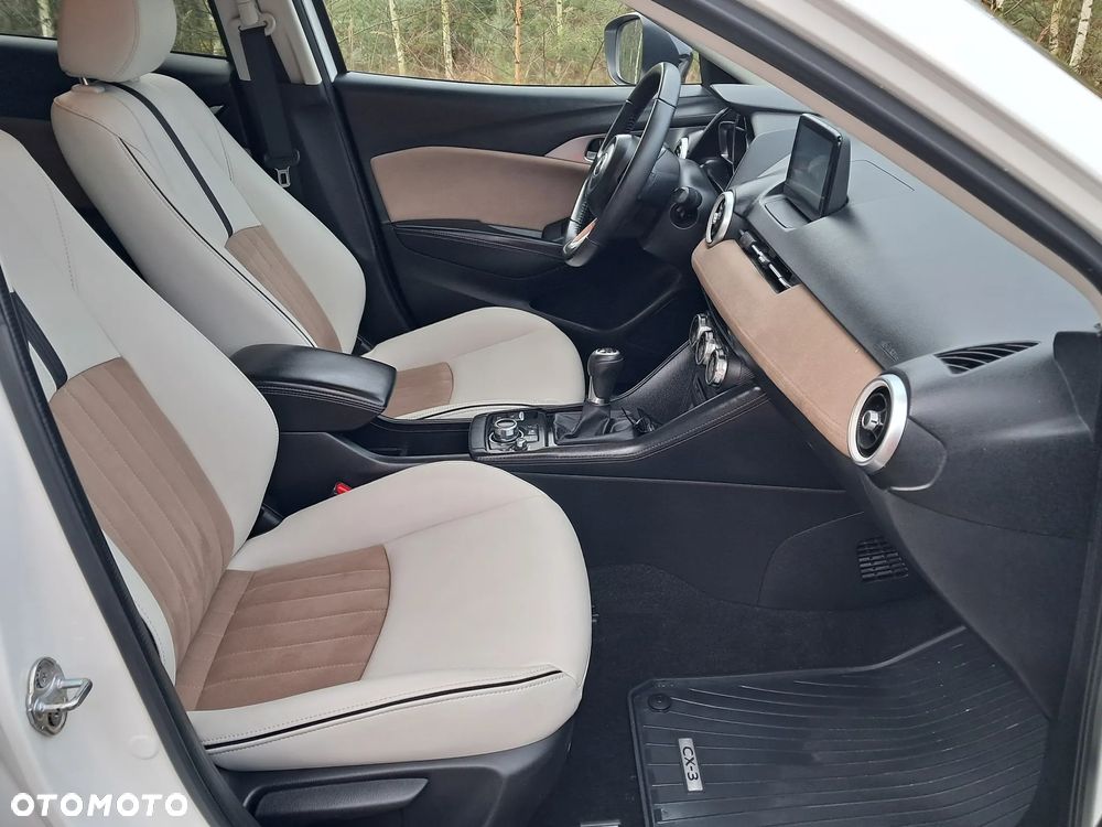 Mazda 3 e-SKYACTIV-G 122 M HYBRID EXCLUSIVE-LINE - 13