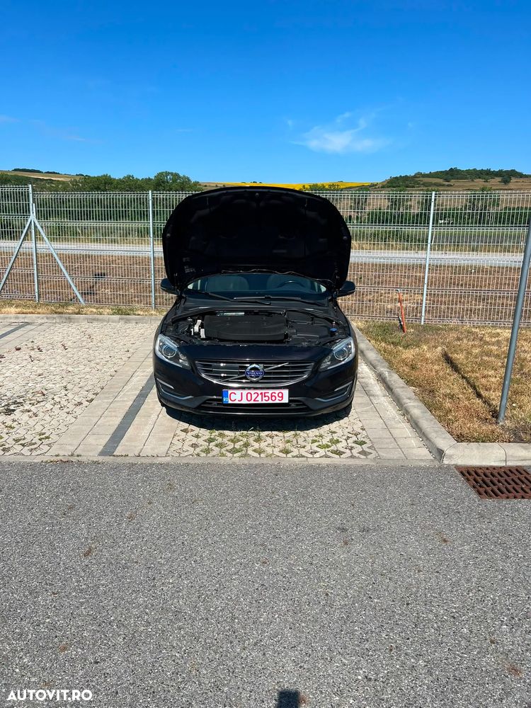 Volvo V60 D5AWD Momentum - 8